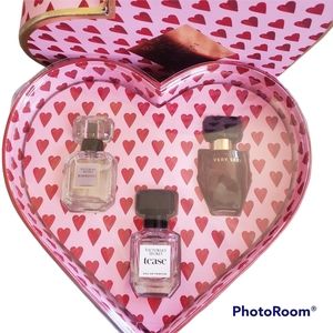 NEW Victoria Secrets mini perfume set